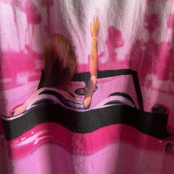 Women 's Barbie Boxy Tshirt Size XLarge - Picture 2 of 10